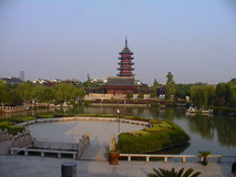 Парк Паньмень. Военные ворота. Пагода Жуйгуань.