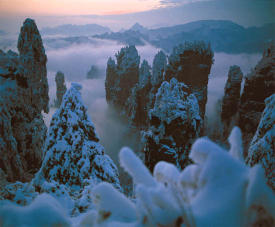 Горы Чжанцзяцзе в Улинюань зимой