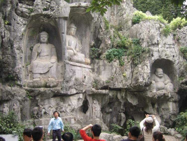 Скала у храма Лининь - Хуанчжоу