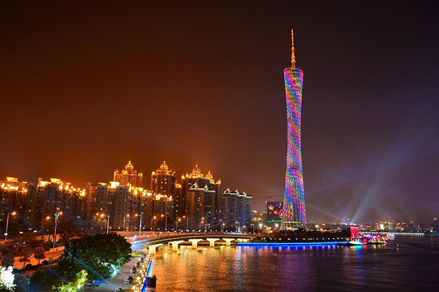 Телевышка - Кантонская башня -достопримечательность Гуанчжоу
