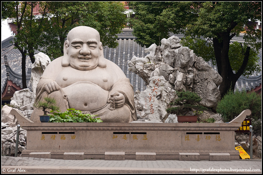 Достопримечательности Сучжоу - будда у Северной пагоды