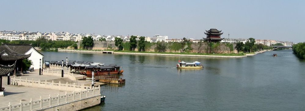 Достопримечательность Сучжоу -  широкий канал