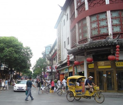Улица города Сучжоу - рикша