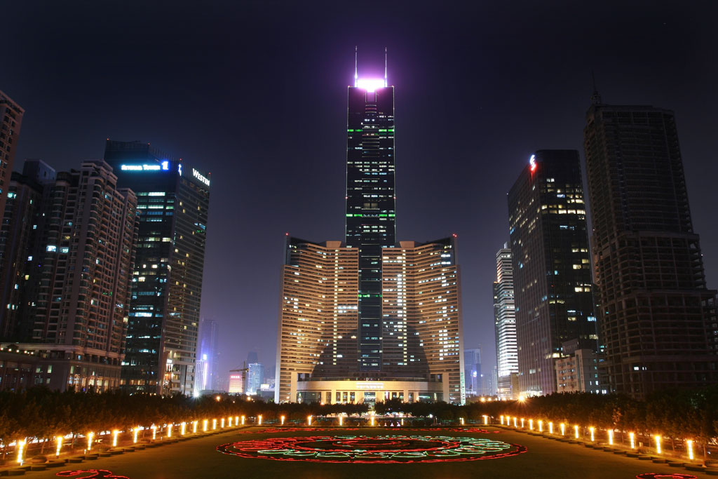 Первый небоскреб города Гуанчжоу