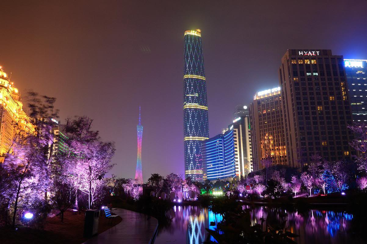 Гуанчжоу - телебашня и небоскреб IFC