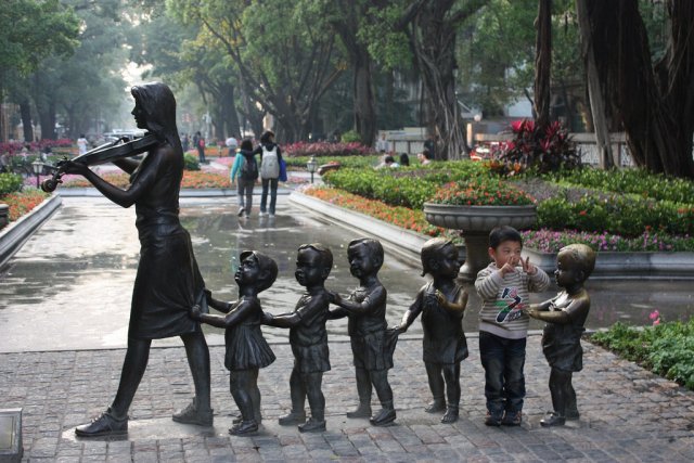Скульптуры острова Шамянь в Гуанчжоу